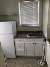 Forest Plaza Apartments in Ann Arbor, MI - Foto de edificio - Building Photo