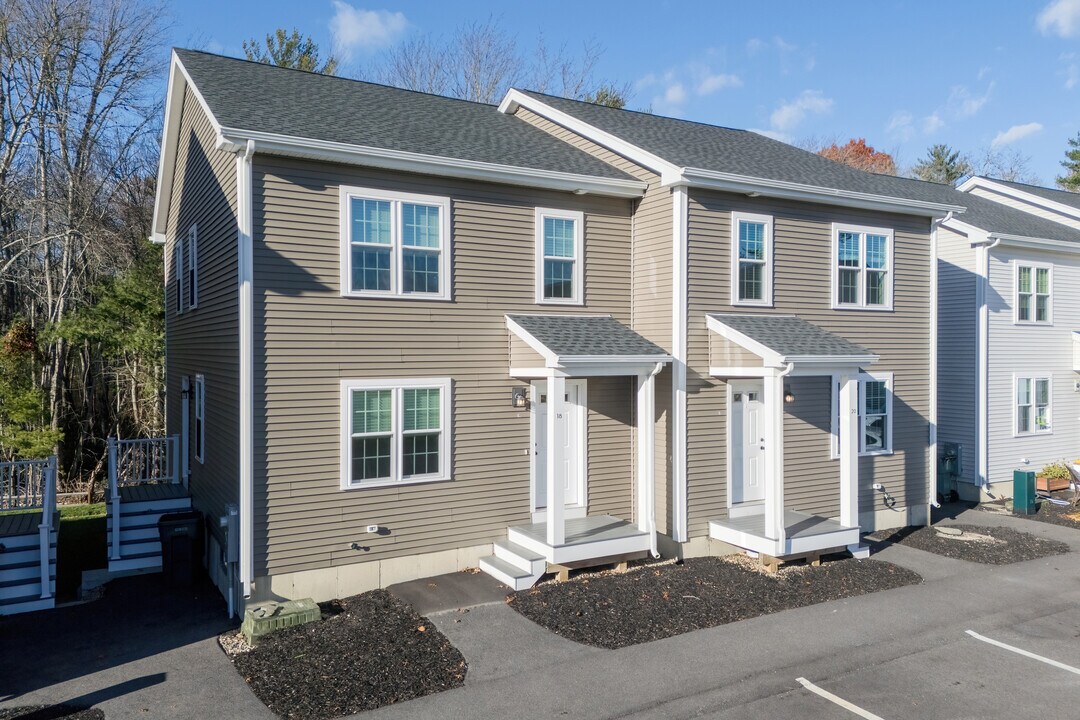 5 Jakes Path in Middleboro, MA - Foto de edificio