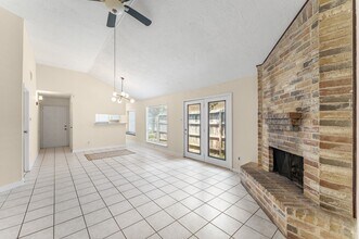 5204 Beaverbrook Dr in Houston, TX - Building Photo - Building Photo