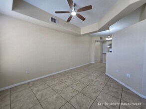 20 E Serene Ave-Unit -#104 in Las Vegas, NV - Foto de edificio - Building Photo