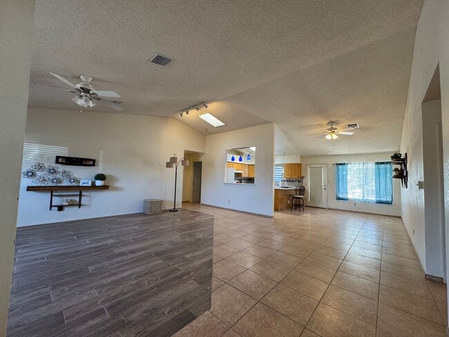 2660 Ridge Crest St in Sierra Vista, AZ - Building Photo - Building Photo