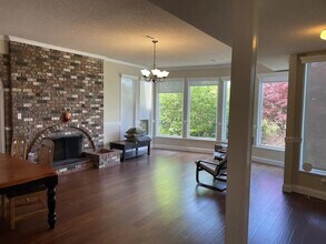 368 Montroyal Blvd in North Vancouver, BC - Building Photo - Building Photo