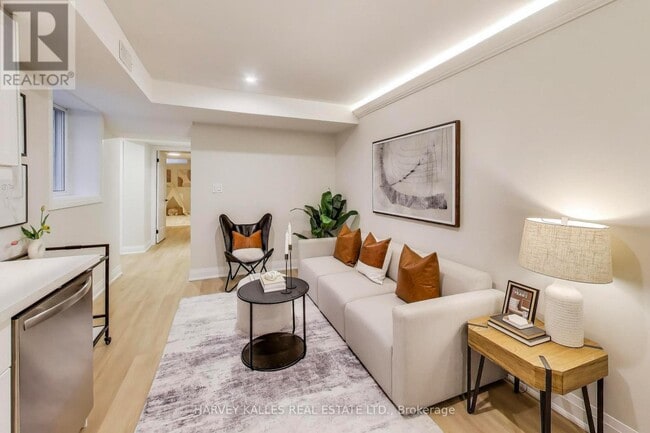 21 Rolyat St in Toronto, ON - Building Photo - Building Photo