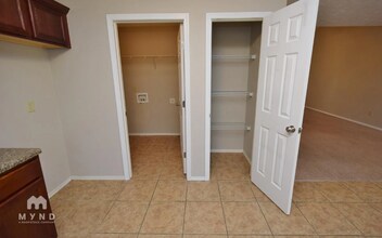 308 W Grace St in Republic, MO - Foto de edificio - Building Photo