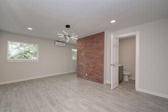 1747 Wroxton Ct in Houston, TX - Building Photo - Building Photo