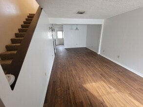 201 High Meadows Blvd in Lafayette, LA - Building Photo - Building Photo