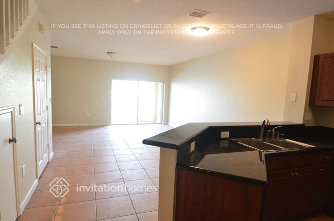 8899 N Isles Cir in Tamarac, FL - Building Photo - Building Photo