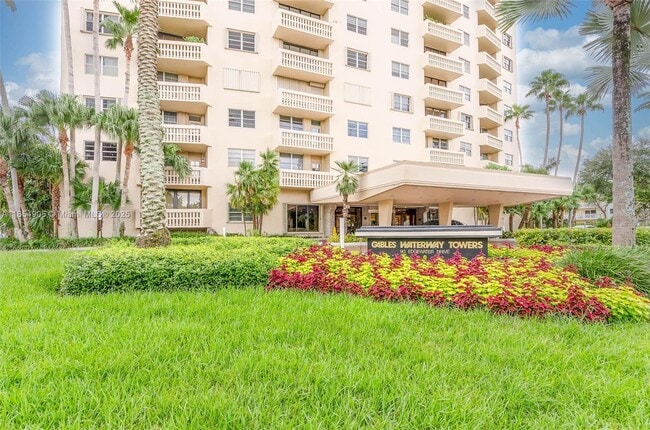 property at 90 Edgewater Dr