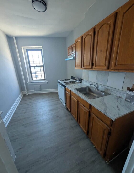 160 Ellis Ave in Irvington, NJ - Building Photo