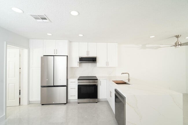 2804 Duke Ln in Delray Beach, FL - Building Photo - Building Photo
