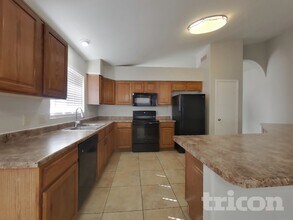 4340 W Misty Willow Ln in Glendale, AZ - Building Photo - Building Photo