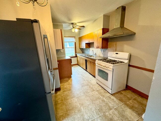2137 Stadium Dr in Rock Island, IL - Building Photo - Building Photo