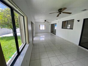 10225 SW 144th Ct in Miami, FL - Building Photo - Building Photo
