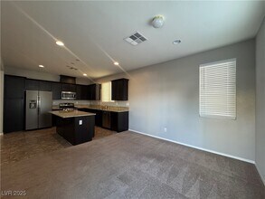 5117 Fiery Sky Ridge St in Las Vegas, NV - Building Photo - Building Photo