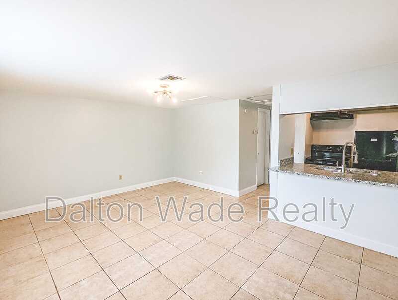 6123 Montana Ave in New Port Richey, FL - Foto de edificio