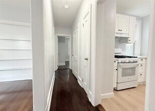 230 Mamaroneck Ave in Mamaroneck, NY - Building Photo - Building Photo
