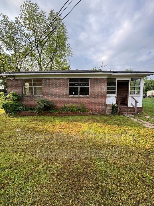 4801 Main St in Brighton, AL - Building Photo