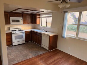11215 Camarillo Street, in North Hollywood, CA - Building Photo - Interior Photo