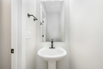 1743 W Terra Vista Ln in Saratoga Springs, UT - Building Photo - Building Photo