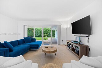 811 Capri St in Coral Gables, FL - Building Photo - Building Photo