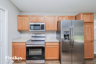 228 Roosevelt Ave in Masaryktown, FL - Building Photo - Building Photo
