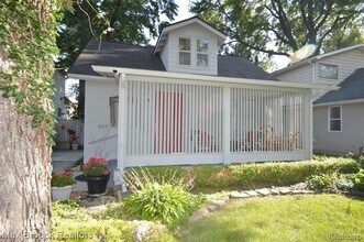 932 Humphrey Ave in Birmingham, MI - Building Photo - Building Photo