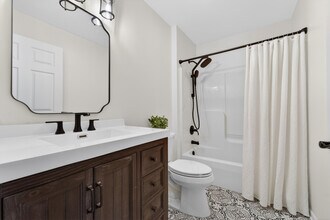 129 S Curtis St in Lake Geneva, WI - Building Photo - Building Photo