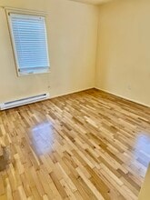 4813 S Pine St in Tacoma, WA - Foto de edificio - Building Photo