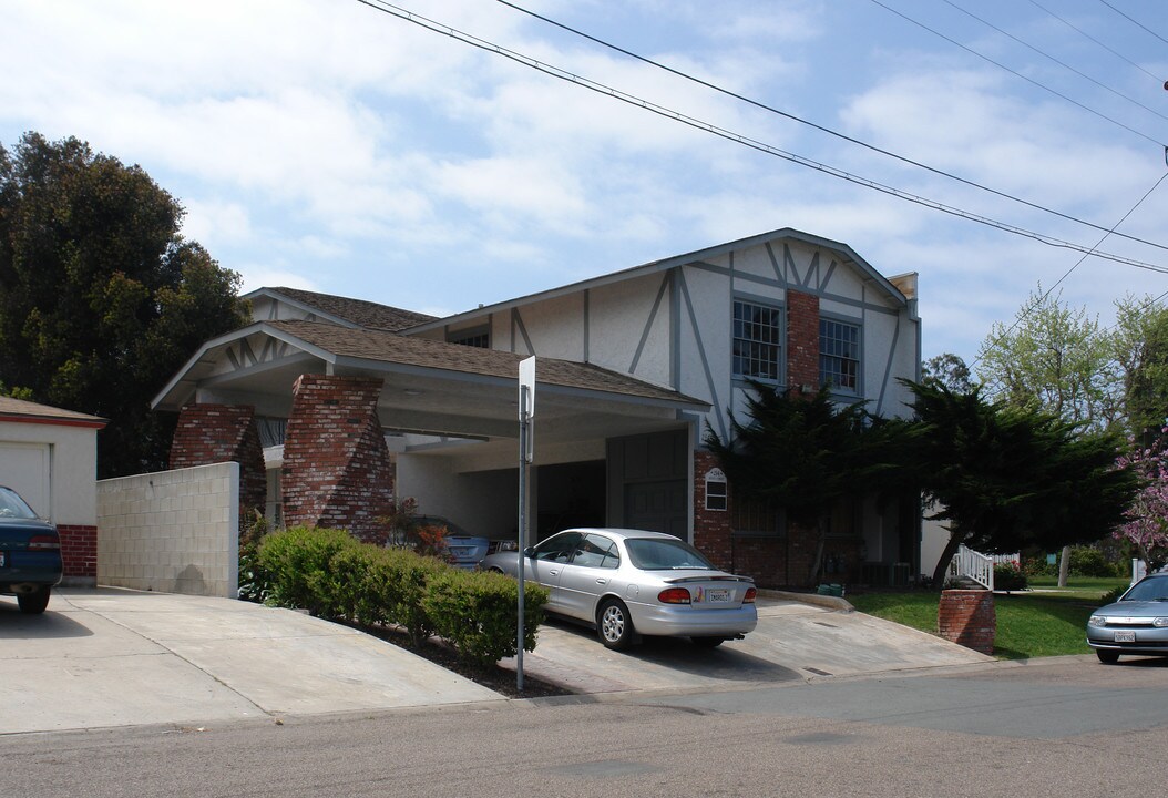 294 Shasta St in Chula Vista, CA - Building Photo