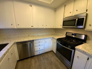 610 Parkview Dr in Lake Elsinore, CA - Building Photo - Building Photo