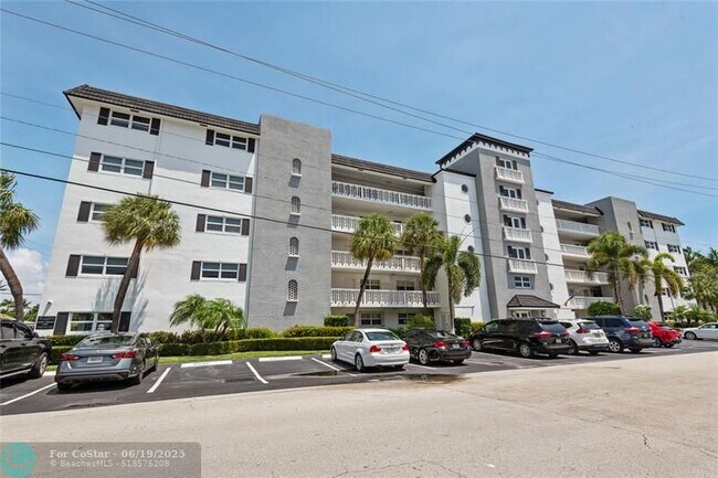 property at 5100 Bayview Dr