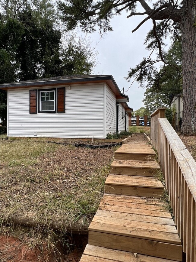 property at 107 Davis St