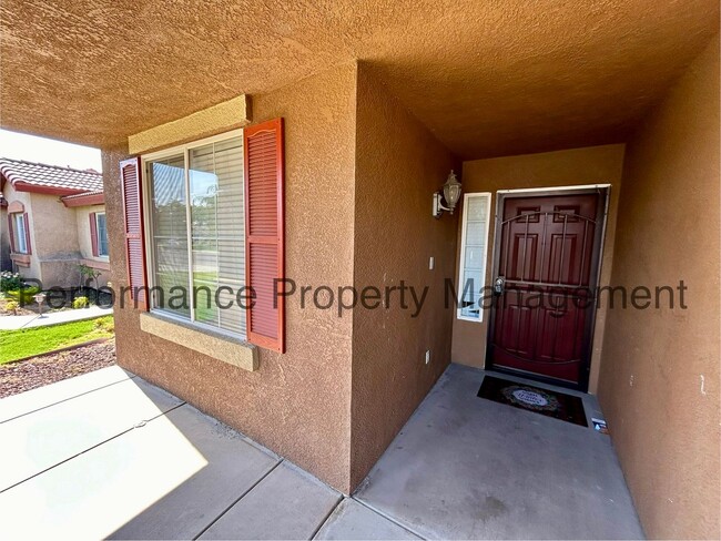 6915 Drift Creek St in Bakersfield, CA - Building Photo - Building Photo