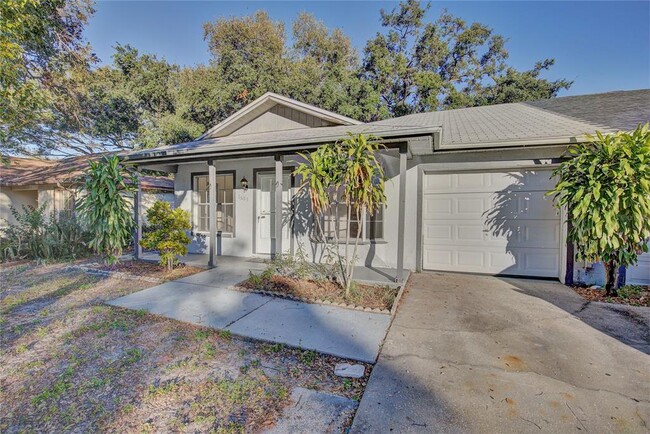 3683 Wynford Dr in Palm Harbor, FL - Building Photo - Building Photo