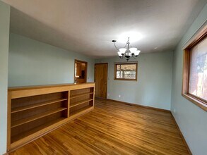5630 N Greenwood Blvd in Spokane, WA - Building Photo - Building Photo