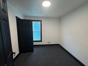 226 E 16th Ave in Homestead, PA - Foto de edificio - Building Photo