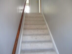 404 11th St, Unit 2nd Floor in Ambridge, PA - Foto de edificio - Building Photo