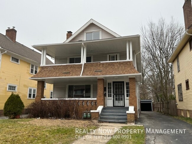 872 Helmsdale Rd, Unit 2