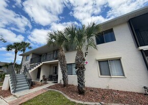 22523 Westchester Blvd, Unit 22523 Westchester BLVD F101 in Port Charlotte, FL - Building Photo
