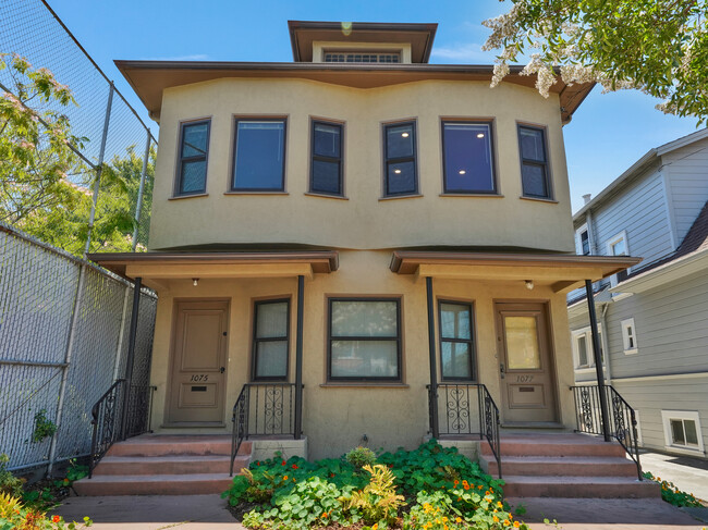 1075 43rd St, Unit 1075