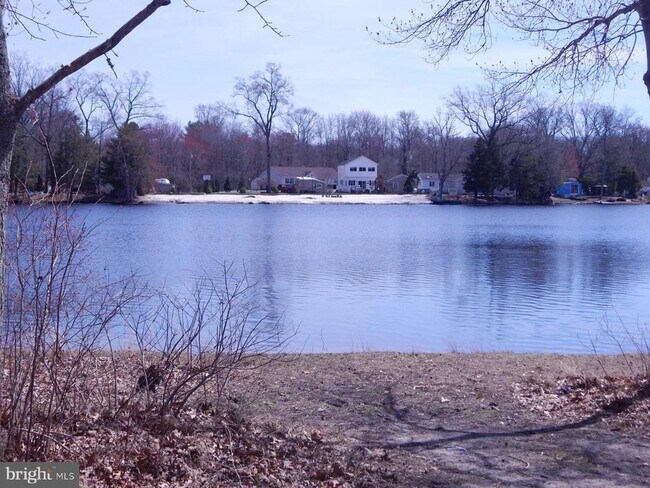 114 MacArthur Ave in Franklin, NJ - Building Photo - Building Photo