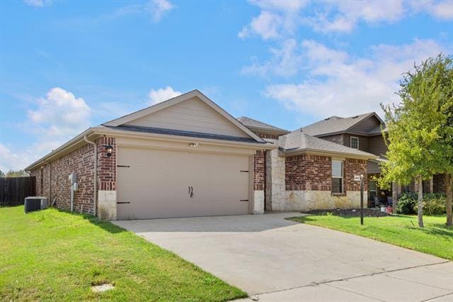 1003 Meadow Wood Ln in Princeton, TX - Building Photo - Building Photo