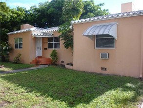 1105-1107 S 19th Ave in Hollywood, FL - Building Photo - Building Photo