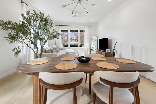 2912 E 13th St in Austin, TX - Building Photo - Building Photo