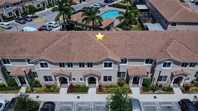 1053 SE 24th Ave in Homestead, FL - Building Photo - Building Photo