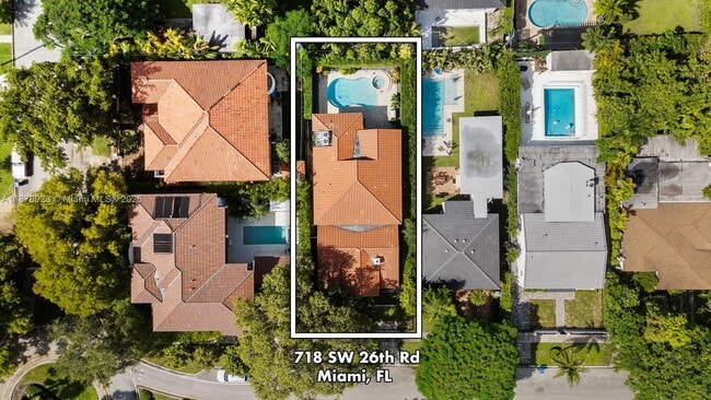 718 SW 26th Rd in Miami, FL - Building Photo - Building Photo