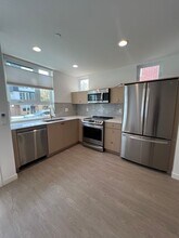 902 NW 56th St in Seattle, WA - Building Photo - Building Photo