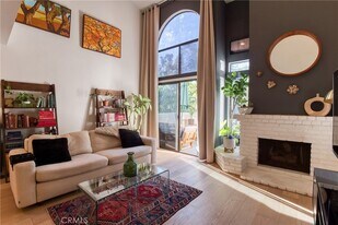 17202 Corbina Ln, Unit 205 in Huntington Beach, CA - Building Photo