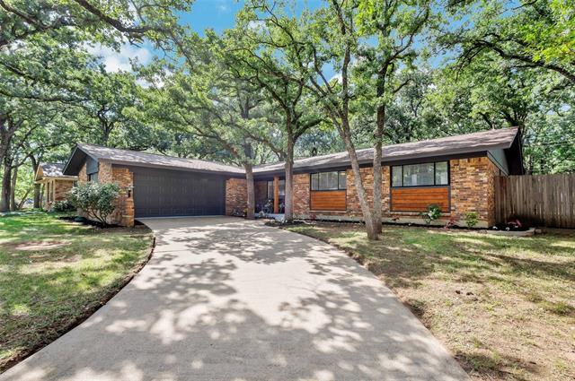 612 Circleview Dr S in Hurst, TX - Building Photo - Building Photo
