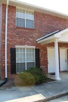 207 N McGuire Ave in Monroe, LA - Building Photo